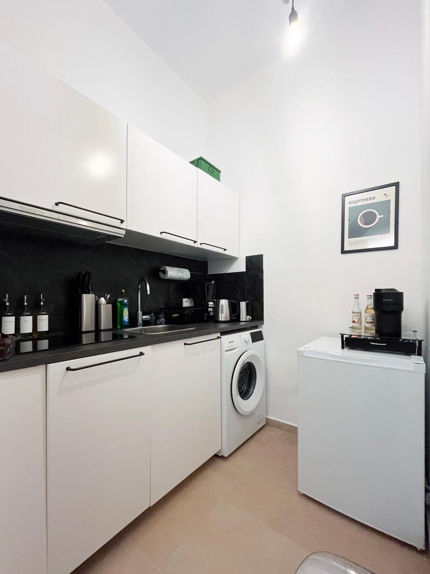 Apartment Near Ku'Damm Berlino Esterno foto